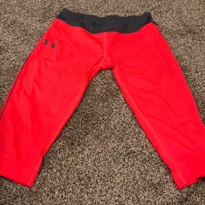 Youth XL under armour Capri pants